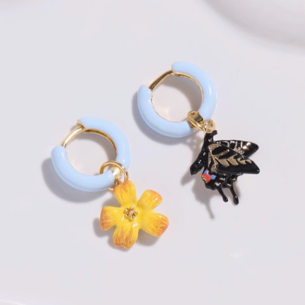 Les Néréides Butterfly Jasmine Flower Earrings Gold Plated Asymmetric Huggies